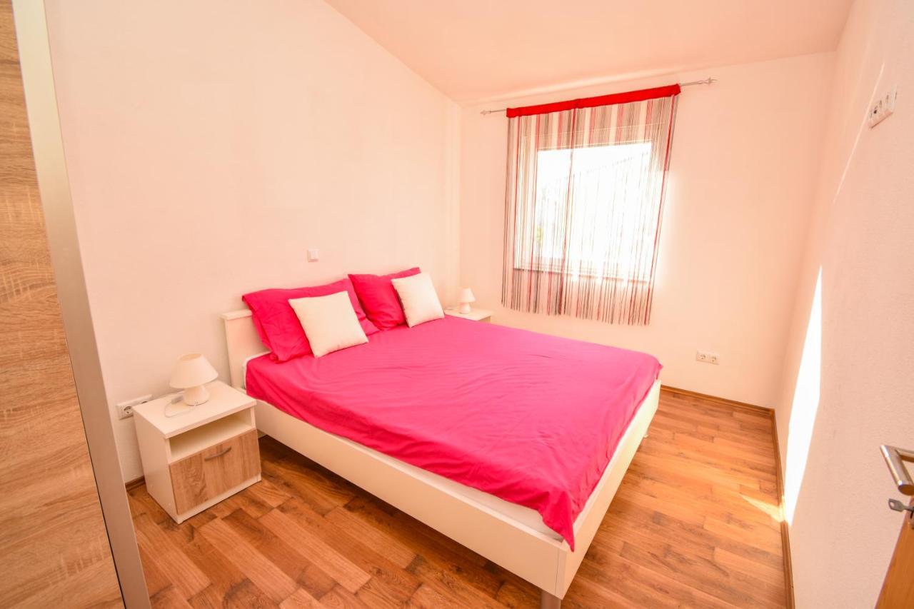 Apartmani Lukic Vir Buitenkant foto