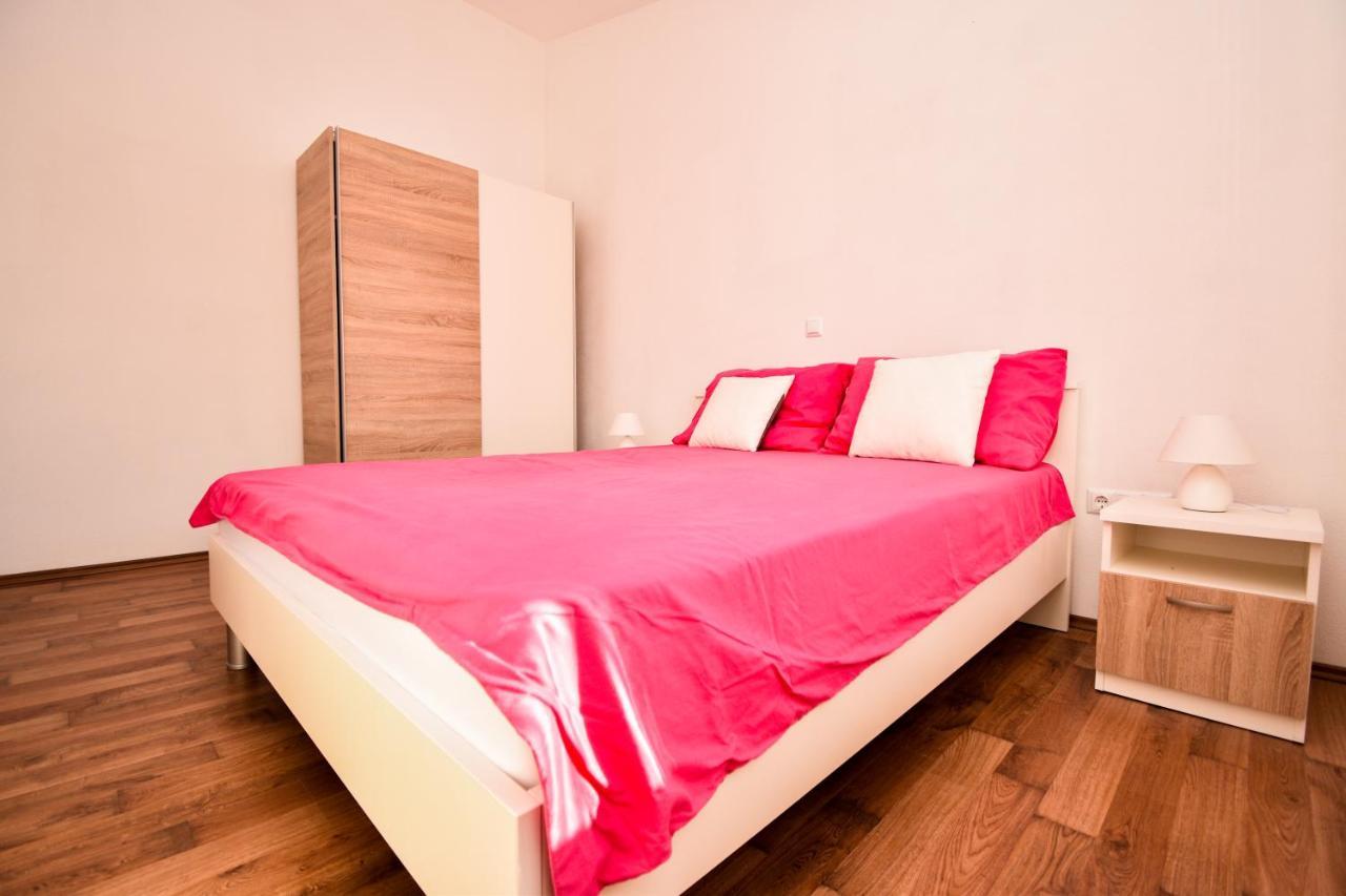 Apartmani Lukic Vir Buitenkant foto