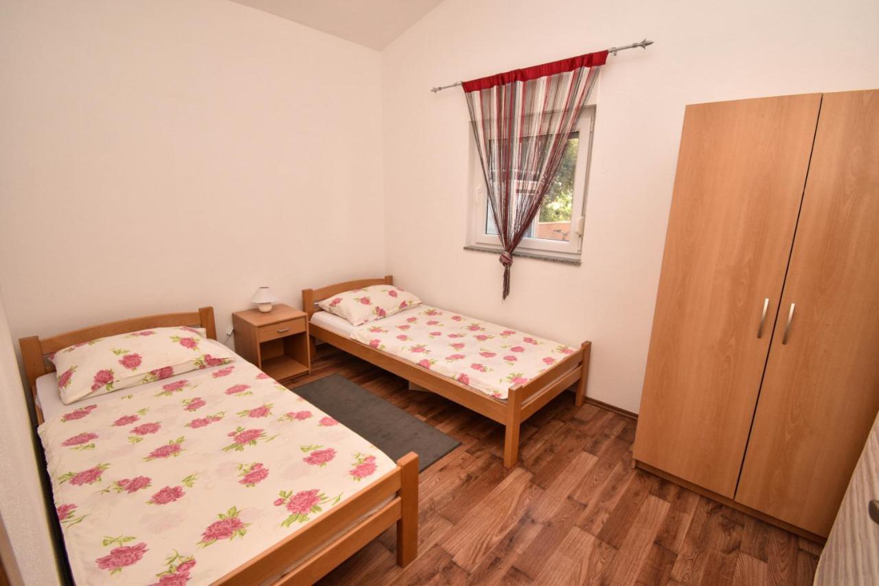 Apartmani Lukic Vir Buitenkant foto